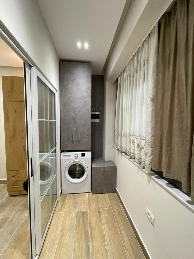 Modern 1 Bedroom City Apartment Tirana Buitenkant foto