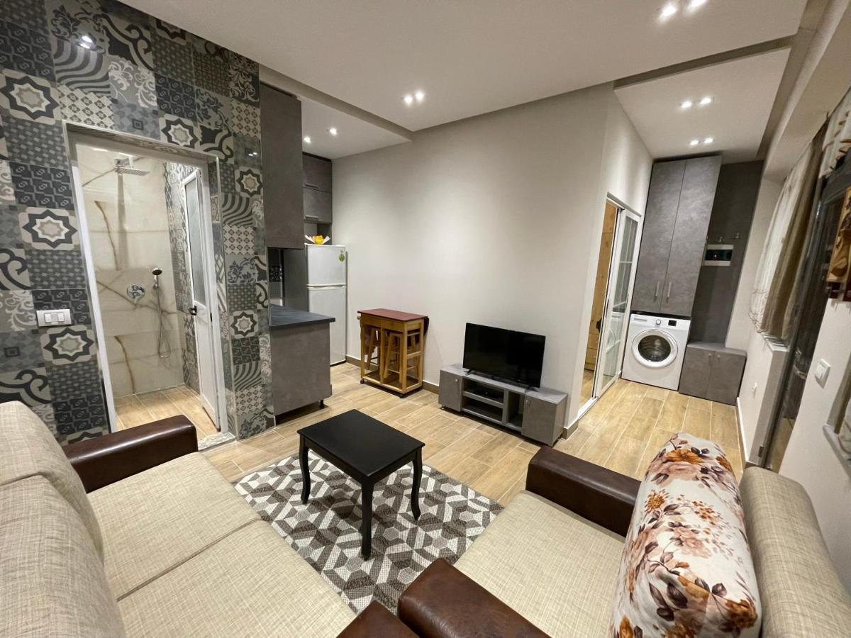 Modern 1 Bedroom City Apartment Tirana Buitenkant foto